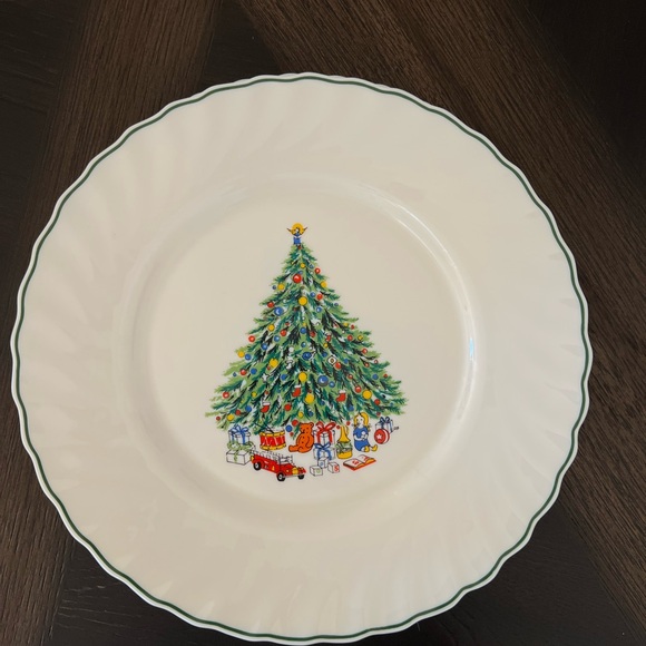 4pc Noel Porcelle The House of Salem Christmas Tree Dinner Plate Set France - Picture 3 of 4